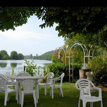 Отель Logis Le Manoir De L'Onde Санс Экстерьер фото