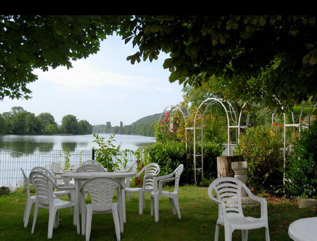 Отель Logis Le Manoir De L'Onde Санс Экстерьер фото